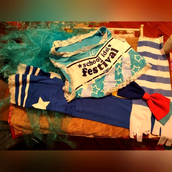 Umi Sonoda cheerleader LoveLive Cosplay 30" skirt + md-lg top never worn NWOT - Picture 14 of 15